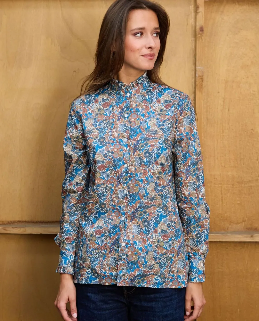 Acanthe Chemisier col et poignets à volants en tissu Liberty Margaret Annie LibertyMargaretAnnie Flash Sale